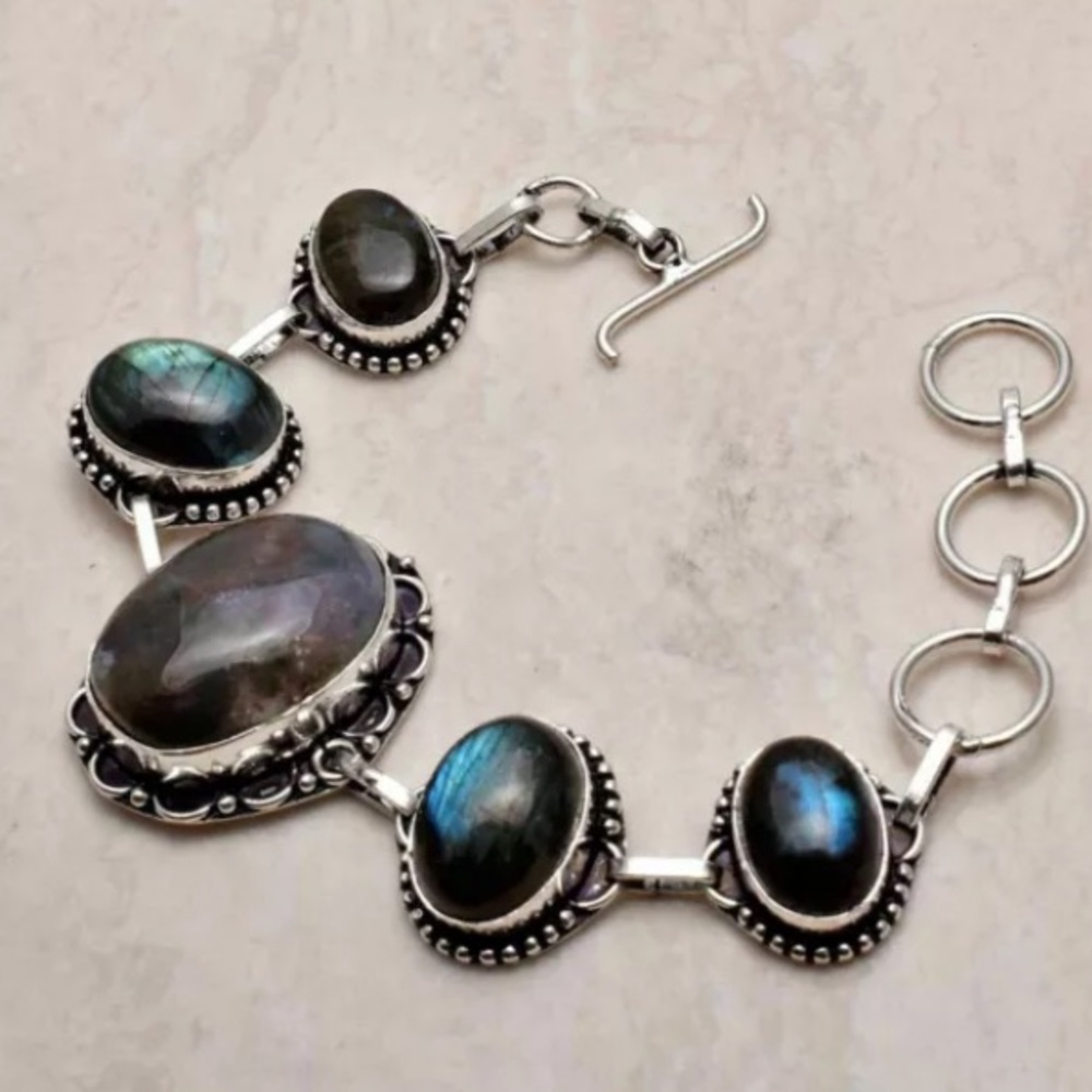 Gorgeous Labradorite & Sterling Silver Bracelet 7 1/2”